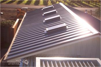 Jak zakrýt střechu kovovými profily vlastními rukama - střechu s vlnitou lepenkou