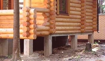 Základem dřevěného domu jsou podrobné informace, užitečné tipy, video tipy, stavební technologie