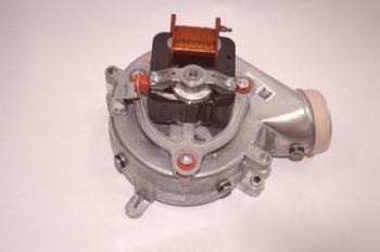 Ventilátor pro kotel: typy přeplňovačů pro vytápění na tuhá paliva, jak zvolit výfukový systém kotle