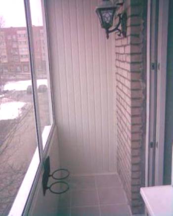 Typy a metody zdobení balkonů: rysy studených a teplých balkonů