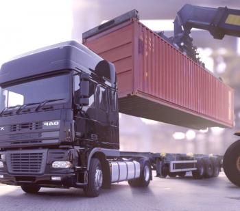 Kontejnerová přeprava - optimalizace pohybu zboží