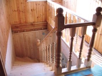 Стълби към тавана с собствени ръце - преглед на различни схеми и строителни технологии