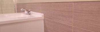 Změňte obklady stěn v koupelně