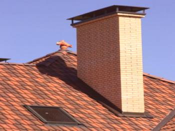 Как да затворите тръбата на покрива: как да се извади, отколкото да се покрива и намазва?
